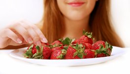eating-strawberries.jpg