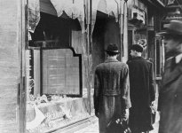 Kristallnacht.jpg Kristallnacht.jpg