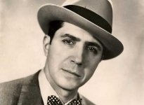 Carlos_Gardel.jpg Carlos_Gardel.jpg