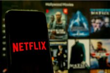 Το Netflix θα χρεώνει χρήματα για την κοινή χρήση κωδικού πρόσβασης «Πιο ευρύτερα» από τον Μάρτιο