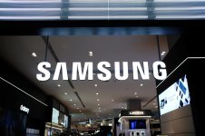Το επόμενο κύμα φορετών συσκευών της Samsung θα μπορούσε να περιλαμβάνει έξυπνα σκουλαρίκια και κολιέ με τεχνητή νοημοσύνη