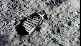 moon_foot_627_355.jpg moon_foot_627_355.jpg