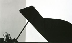 stravinsky.jpg stravinsky.jpg