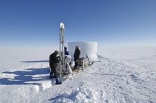 scientists_drill_deep_into_ice.jpg