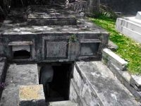 christ-church-cemetery-moving_coffins_sm.jpg christ-church-cemetery-moving_coffins_sm.jpg